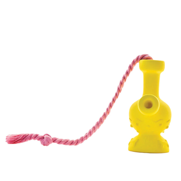 http://www.pulsarvaporizers.com/cdn/shop/products/puff-palz-tug-and-toke-bong-dog-toy-close_1200x630.jpg?v=1676319926