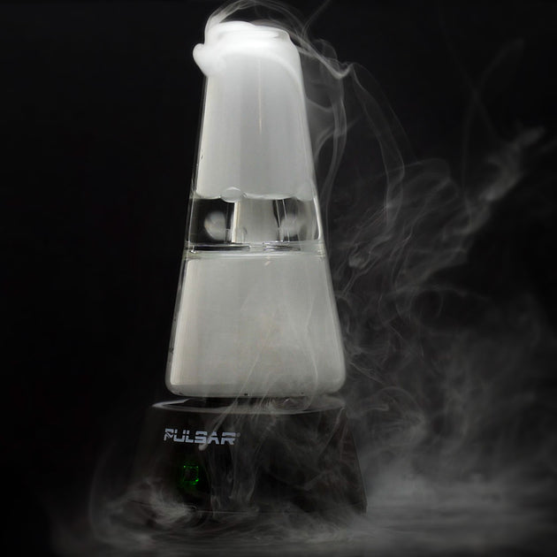 http://www.pulsarvaporizers.com/cdn/shop/products/sipper-bubbler-cup-action_1200x630.jpg?v=1656672642