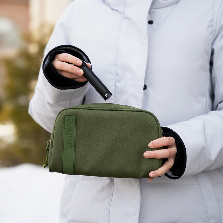 ONGROK V2.0 Carbon-Lined Lockable Wallet | Medium Size | Lifestyle View